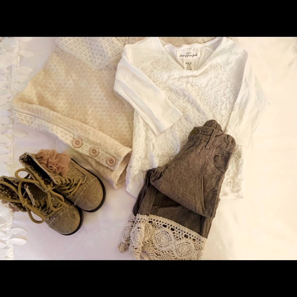 🍁PERSNICKETY PANTS🤎 H&M top🤎PONCHO & BOOTS🍁